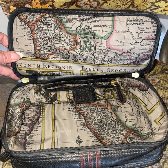 Authentic Leather Unisex Bag - Picture 6 of 11